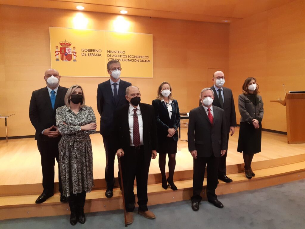 26.02.22 - Acto de firma del protocolo de inclusión financiera. Ministerio de Economía. Banco de España. Asociación Bancaria Española. Ceca. Unacc. Patricia Suárez. ASUFIN. Carlos San Juan.