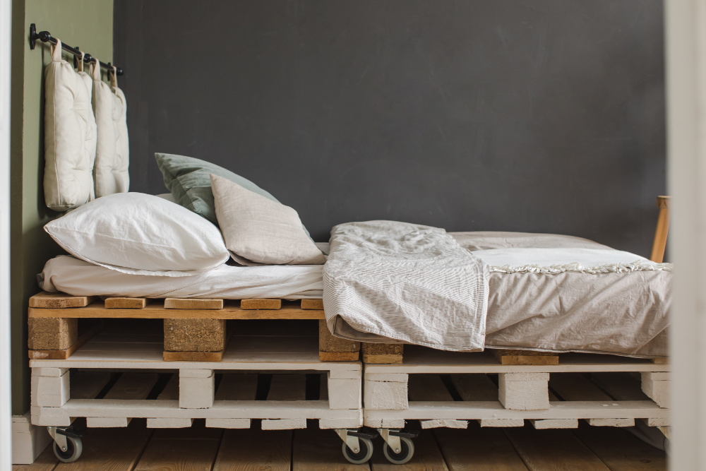 dormitorio estilo industrial cama palet reciclado